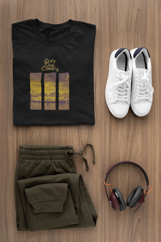 God's Own Country Houseboat  - T Shirt